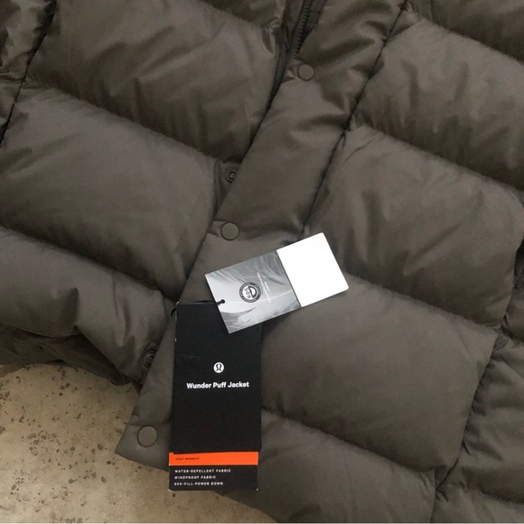 NWT $300 Lululemon Men’s Wunder Puff Super Warm Down Jacket Coat SzL Nomad Taupe - Picture 2 of 2